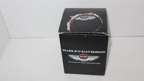Harley Davidson 2003 "100 años de grandes motocicletas". Taza en relieve 1903-2003 - Imagen 3 de 5