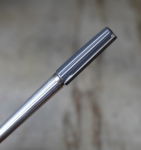 Penna Stilo S.T.DUPONT San Germain Resina Grigio & Pl. Argento - Rodio - Foto 9 di 12