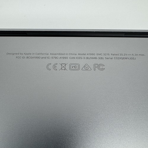 Apple MacBook Pro 2018 15" (A1990) | i7 2.6GHz | 16GB RAM | 512GB SSD | Pro 560X - Picture 12 of 17