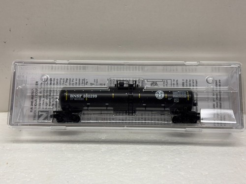 N Scale Micro Trains MTL 110 00 231 BNSF 880299 Tank Car - Picture 3 of 4