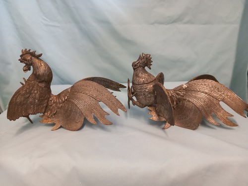 Vintage brass Fighting Rooster and Cockerel Pair Figurines - Picture 3 of 6