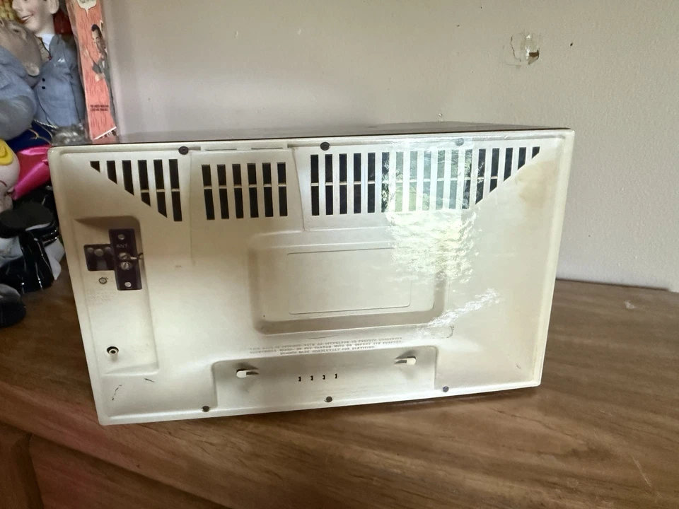 The Monkees Deluxe Limited-Edition 21 VHS Tapes Box Set TV Series - Image 4 of 4