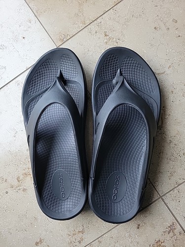 OOFOS OORIGINAL Recovery Sandal Unisex Women's 8, Men's 6 BLACK flip-flops