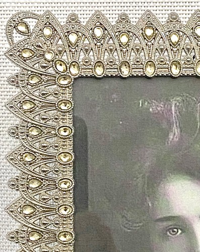 Vintage Art Deco Jeweled Silver Lace Filagree Ornate Jeweled 5x7 Photo Frame - Picture 7 of 16