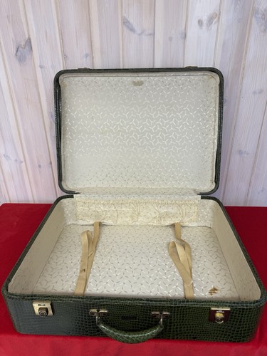 Valigia Pukka Lugage verde finto coccodrillo vinile guscio rigido vintage - Foto 18 di 24