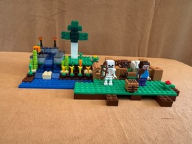 21114 LEGO Complete Minecraft: The Farm with manual & all minifigures
