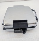 Black and Decker Waffle Baker Grill 900 Watts Chrome Removable Plates Clean