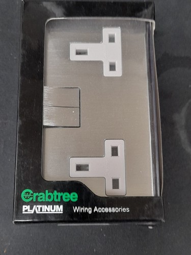 Crabtree Platinum Satin Chrome 2G DP Low Profile Switched Double Skt White InS - Picture 2 of 12