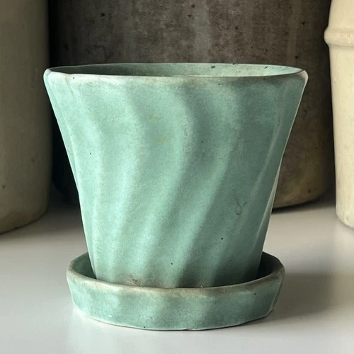 Weller Pottery Flower Pot and Saucer Vintage 1930-40's