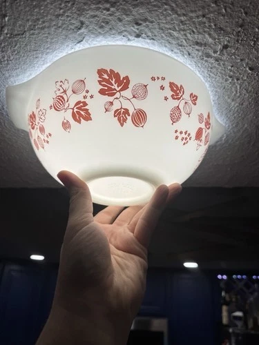 PYREX Pink Gooseberry Cinderella Mixing Bowl 443