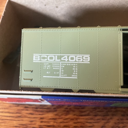 HO Roundhouse Kit #1034 BRITISH COLUMBIA 40' Sliding Door Box Car #4069 - Picture 2 of 5