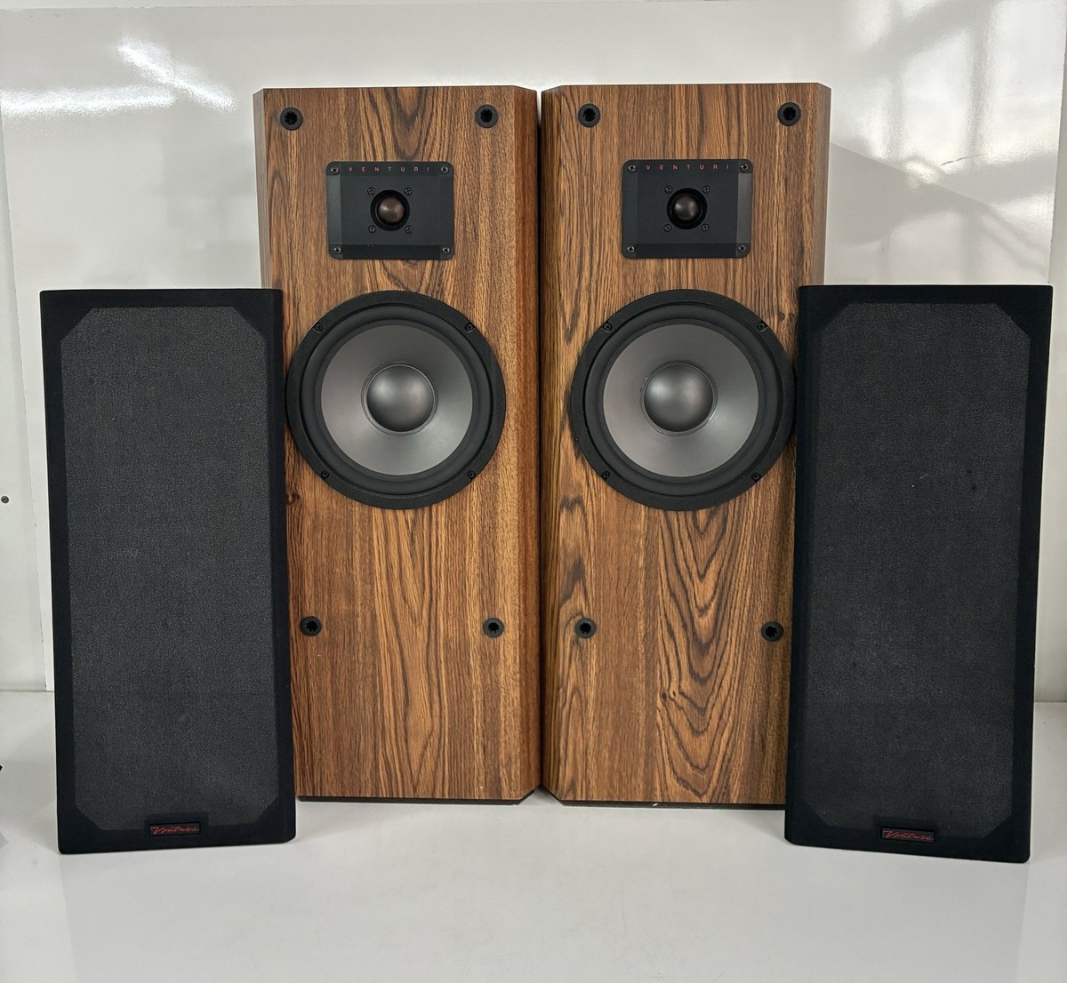 Vintage Pair of BIC America Venturi V820 speaker system 8 Ohm Made