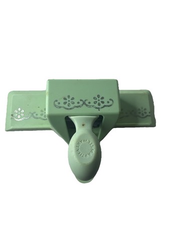 Used Martha Stewart Green Paper Card Scrapbooking Punch Flower Free Shipping. - Picture 3 of 5