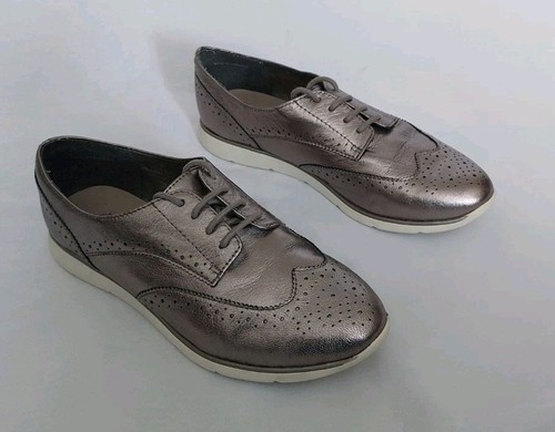 M&S FOOTGLOVE METALLIC SILBER LEDER BROUGE STIL SCHUHE UK6 WEITE PASSFORM KOSTENLOSER VERSAND!!