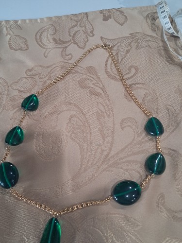 SUPERBE COLLIER VINTAGE ~ KENNETH J. LANE ~ vert lucite / doré ~ excellent état 28" ~ signé ! - Photo 3/8