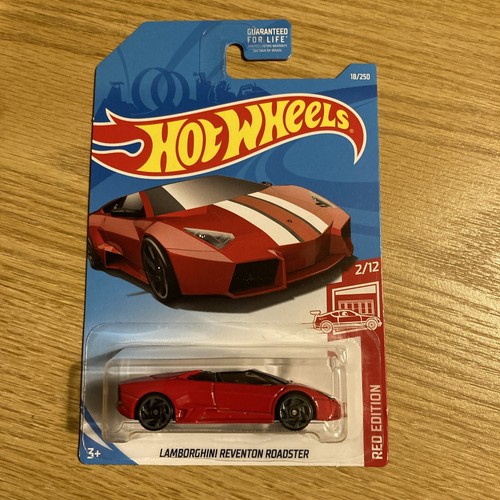 HOT WHEELS 2019 18 WHITE & TARGET RED EDITION LAMBORGHINI REVENTON ROADSTER 4 Pc - Picture 8 of 9