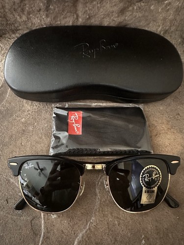 Ray-Ban Clubmaster Classic RB3016 51mm Sonnenbrille - schwarze/grüne Gläser