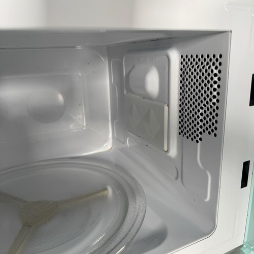 Magic Chef MCD770CM .7 Cubic -ft 700-Watt Retro Microwave (Mint Green) - Tested - Picture 15 of 24