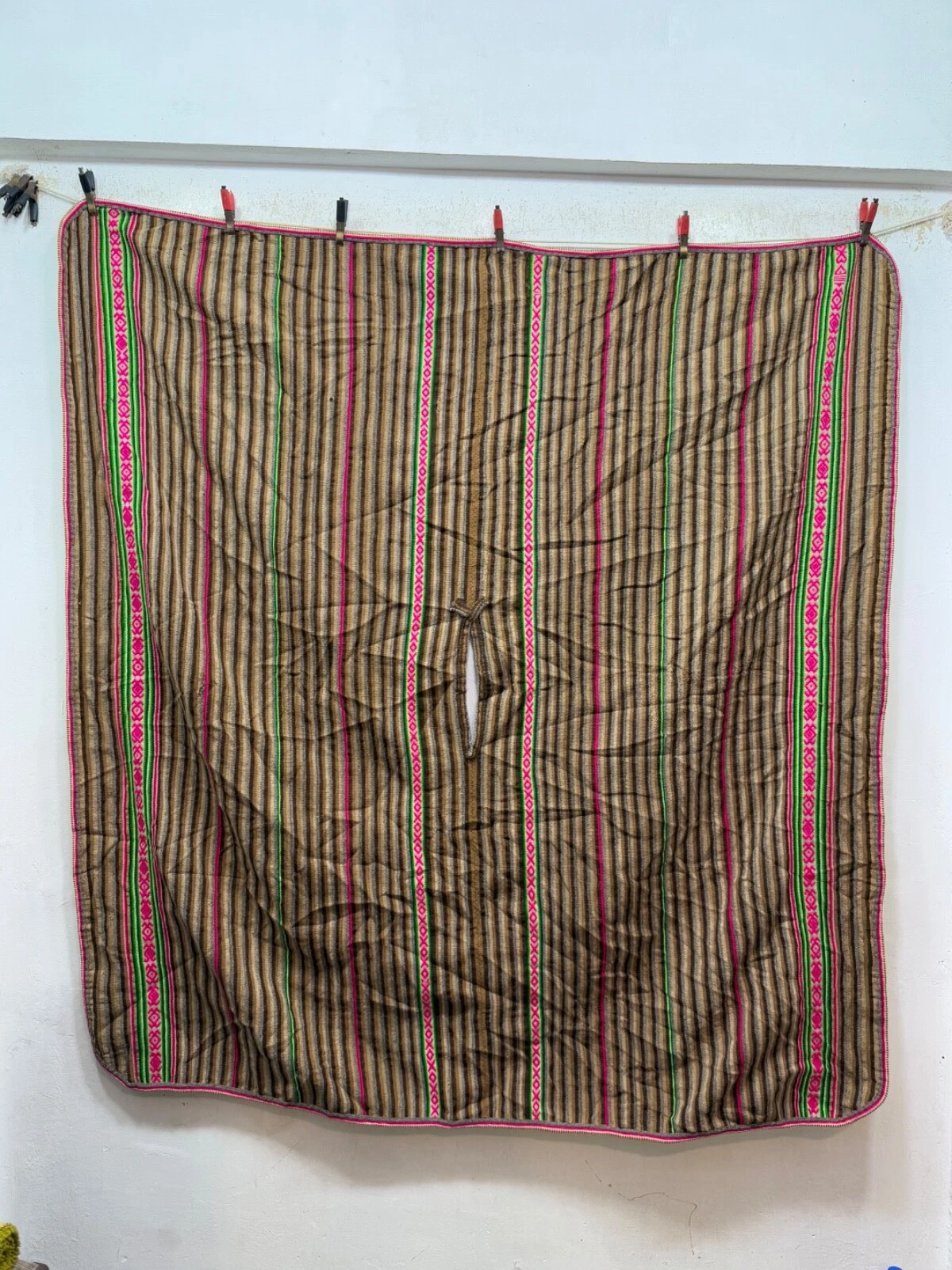 Vintage Beautiful Hand Woven Bolivian Wool Weaving Poncho 160x155 Cm