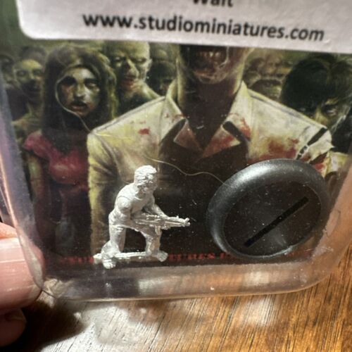 28mm Walt (Yippie-Ki-Yay!) By Studio Miniatures Z-Clipz - Picture 2 of 4