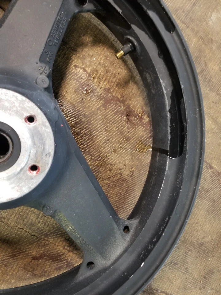 00-05 KAWASAKI NINJA ZX12R OEM LLANTA DELANTERA RECTA NEGRA 41073-1652-R2 Foto 3 de 4