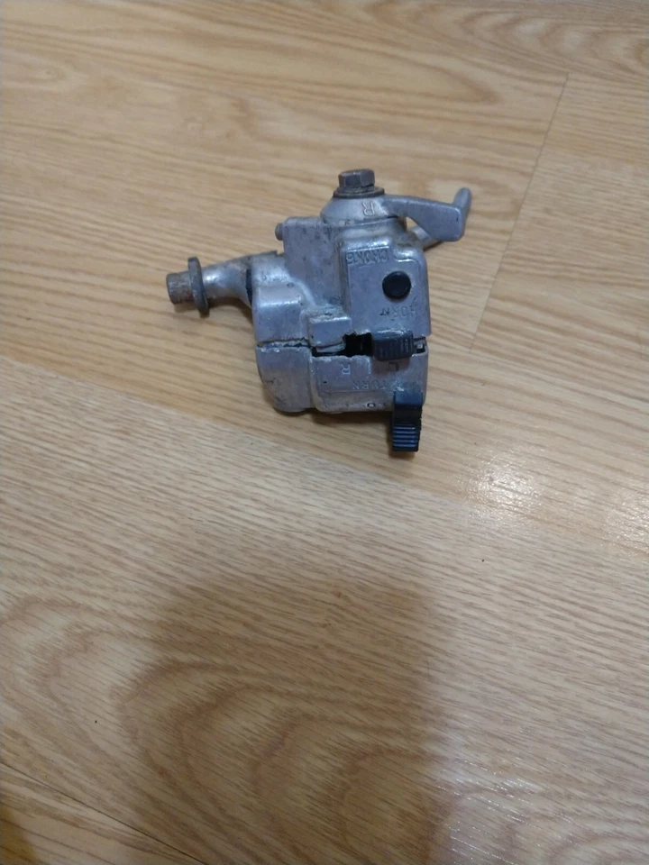 Interruptor de manija izquierda Mayfit para Suzuki GP100 GP125 TR100 TS125 TS250 Foto 2 de 4