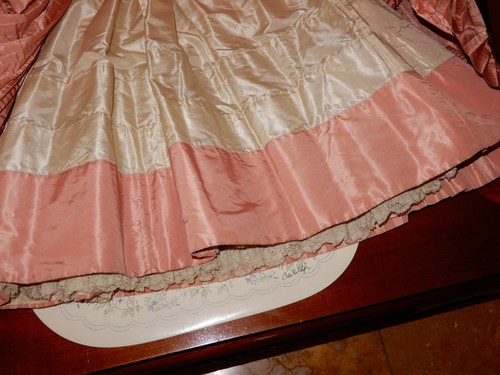 ANTIKE 1860 3 TLG BUSTLE BACK ROSA TAFT JACKE BLUSE UND KLEID - Bild 19 von 23