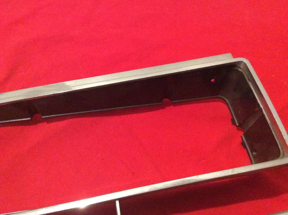 Ободок фары правостороннего пассажира 82-87 El Camino Caballero - Изображение 3 из 4