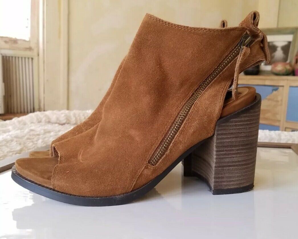 Dolce vita peep store toe booties
