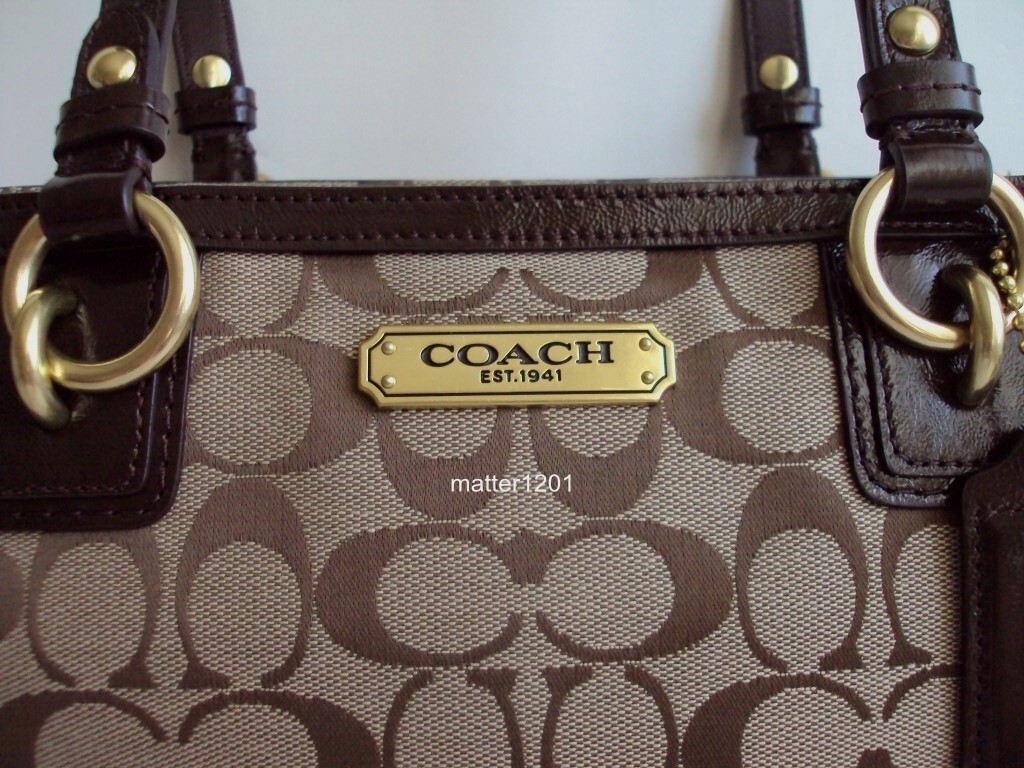 COACH ゴールド (2点) コーチ COACH 財布 （ゴールド系） -waja bazar - 海外