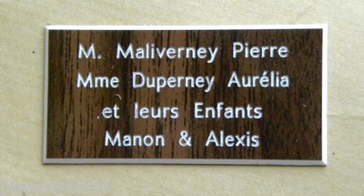 Plaque Gravée Pour Boîte Aux Lettres - Personnalisable 4 Lignes - Dimensions 48x100 Mm - Biseautée
