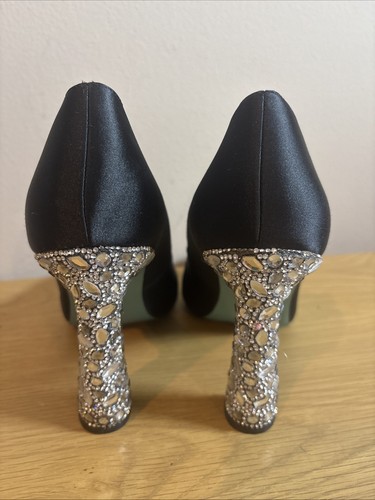 Zapatos de salón Betsey Johnson CORIE negros satinados estrás tacón punta puntiaguda talla 8 - Imagen 2 de 6