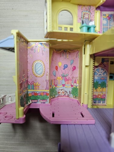 VTG Polly Pocket Clubhouse Pop Up Party Play House 5 Dolls 1 Accessory 1995 - Picture 4 of 11