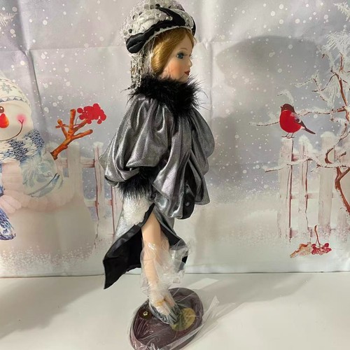 Radio City Rockettes Bob Mackie 75 Aniversario Disfraz Muñeca Porcelana Sin usar, en caja - Imagen 5 de 16