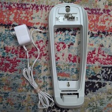 BLACK & DECKER White Wall Battery Charger Fast Free shipping. Tested.