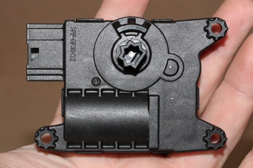 NEW GM OEM BLEND DOOR ACTUATOR GENERAL MOTORS GMC 22808876 HVAC PART - Picture 3 of 3