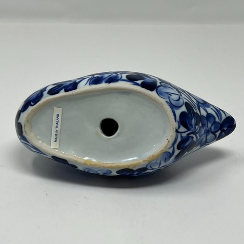 Vintage blau-weiße Keramik Blumen Ente Figur wunderschön Unikat Sammlerstück - Bild 6 von 10