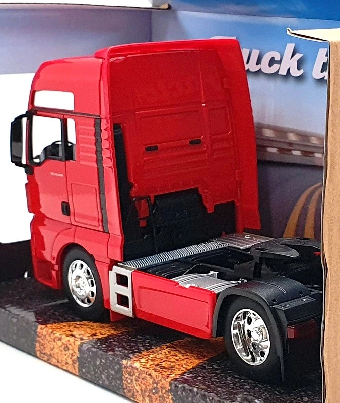 Welly 1/32 Scale Model Car 32650S-W - MAN TGX - Red - Image 2 of 4