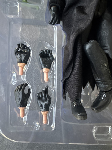 Das Bein ist gebrochen - NECA Ghostface- Inferno- BROKEN LEG- #3 - Bild 7 von 9