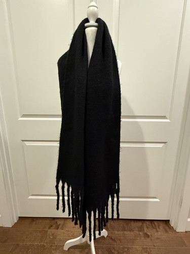 Steve Madden Oversized Black Fringed Cozy Scarf  - One Size - Picture 2 of 4