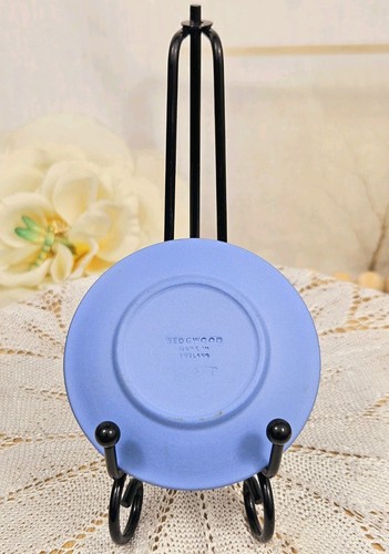 Vintage Wedgwood White Jasperware On Blue Small Round Dish - Picture 5 of 6