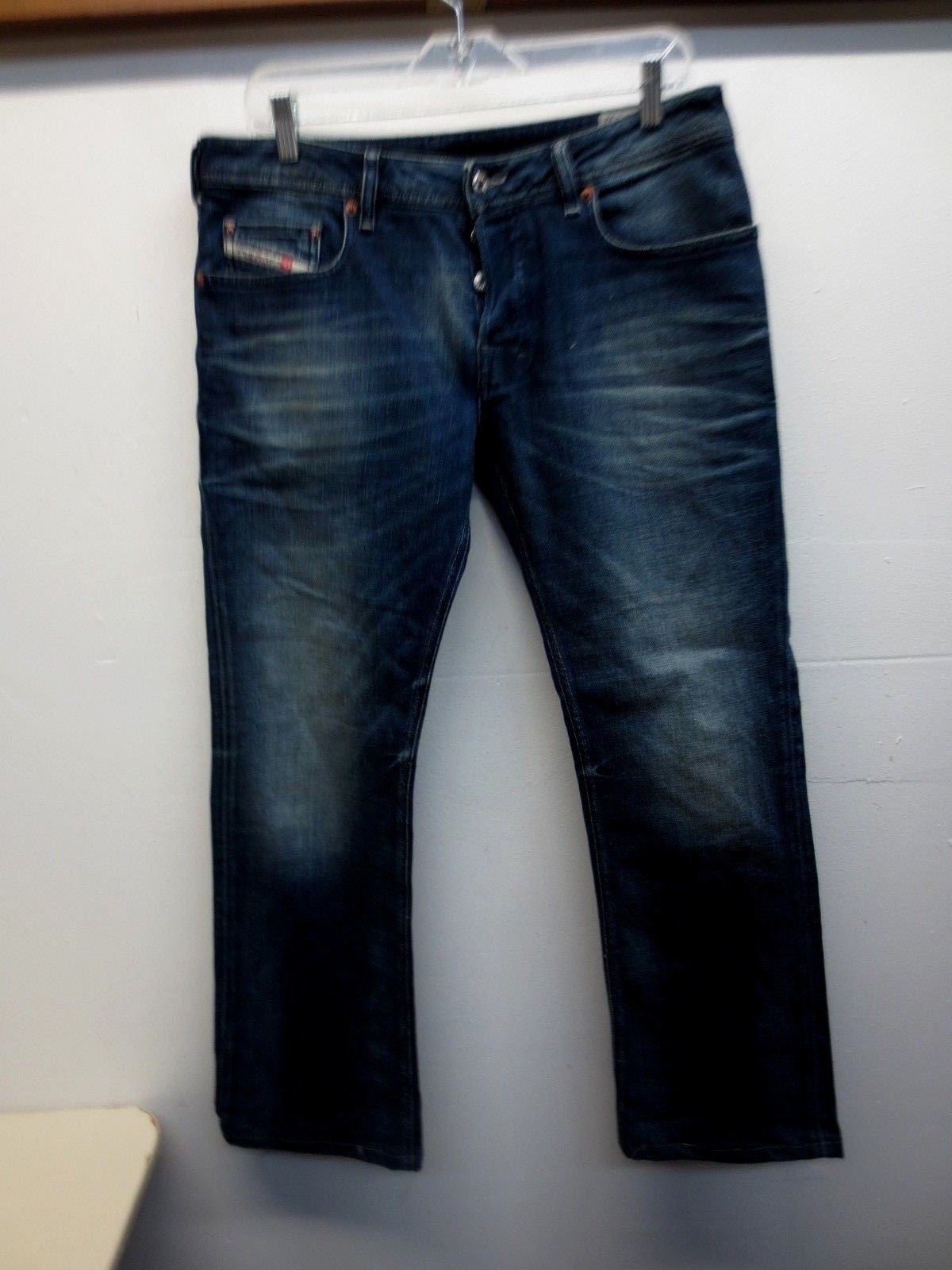 EUC Diesel Industry Men's Zatiny Regular Bootcut bluee Jeans, W32 L32 wash 0850K EUC Diesel Industry Men's Zatiny Regular Bootcut bluee Jeans, W32 L32 wash 0850K
