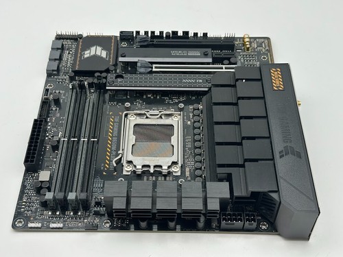 ASUS TUF Gaming B650M-PLUS WiFi AM5 MicroATX AMD Motherboard READ/FOR PARTS - Bild 4 von 9