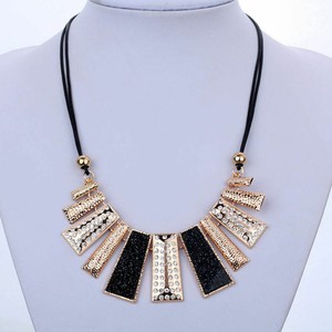 Women-Pendant-Chain-Crystal-Choker-Chunky-bib-Statement-Necklace-Fashion-Jewelry