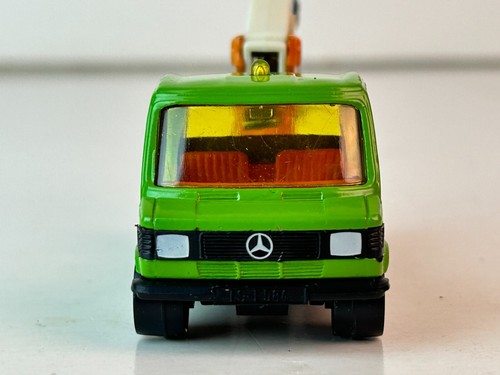 Siku No. 1622 Mercedes Tow Truck with Original Box - Picture 11 of 19