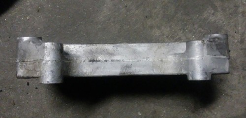ISUZU 4HK1 Denso Fuel Rail BRACKET 069434 - Picture 2 of 5
