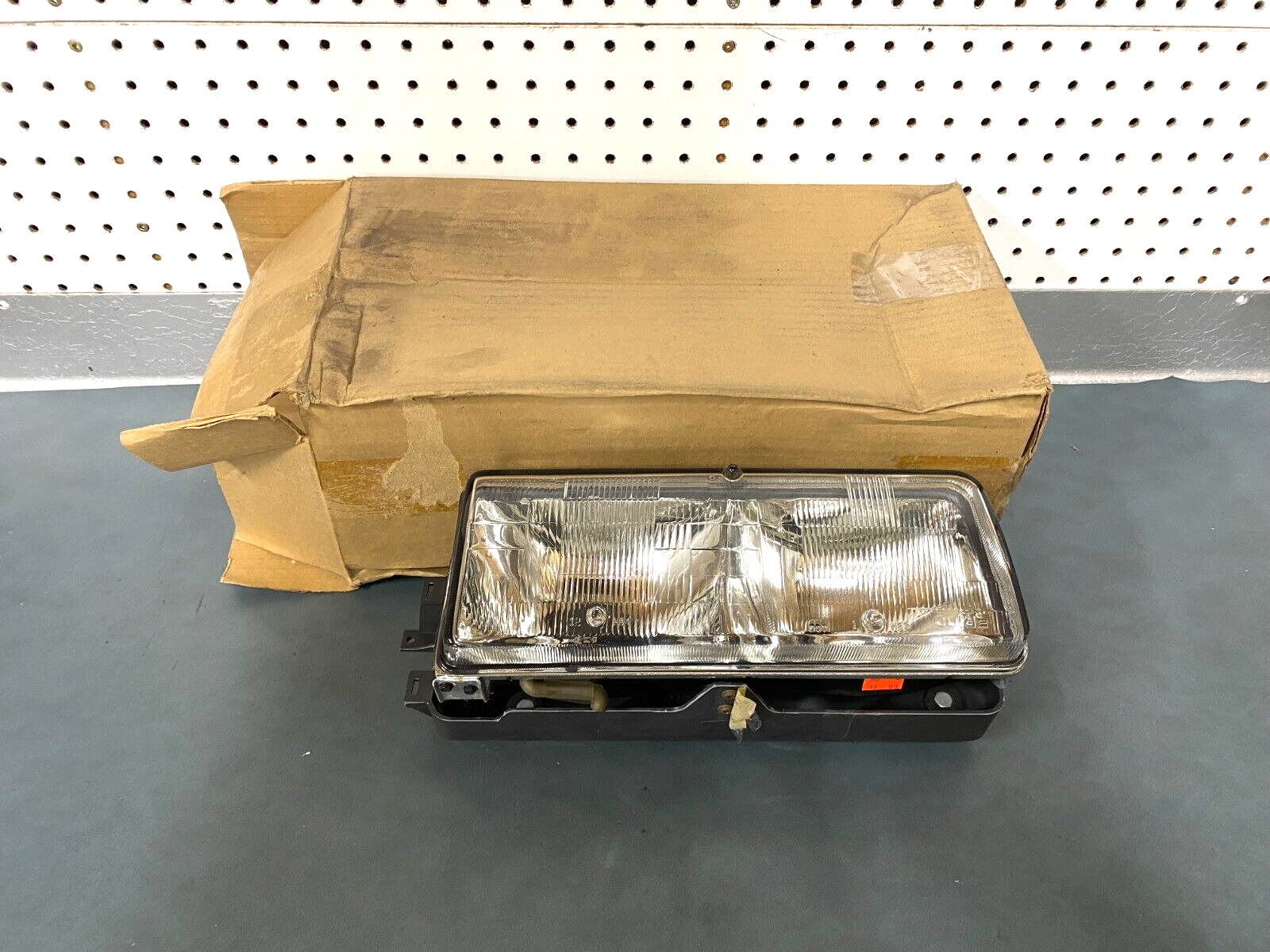 GM OEM NOS 16505648 RH Passenger Headlamp 1989-1996 Buick Century  