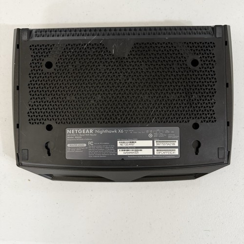 NETGEAR Nighthawk X6 Smart Wi-Fi Router (R8000) - AC3200 Tri-band Wireless Speed - Picture 6 of 9
