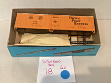 Vintage Athearn P.F.E Union Pacific Southern Pacific reefer model train car