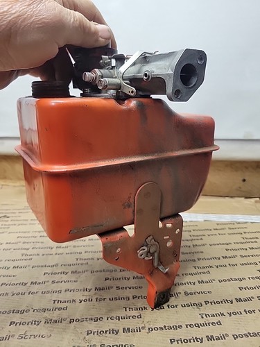 Vint Brigg 5hp Horiz Shaft Eng Carb Tank Breather ETC 130202 0135 11 81062510 - Picture 13 of 20
